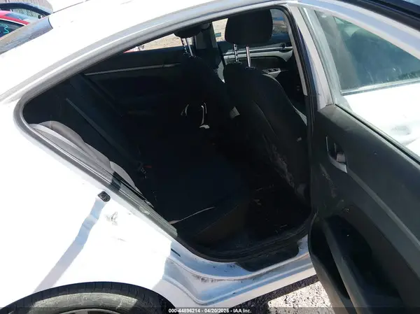 5NPD84LF8JH338767 2018 HYUNDAI ELANTRA - Image 8