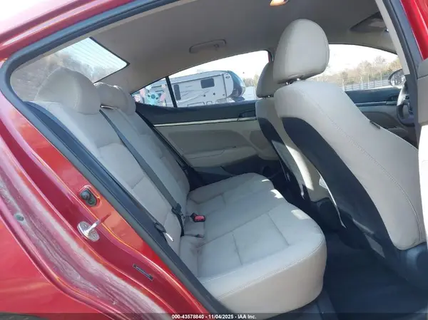 5NPD84LF8JH341605 2018 HYUNDAI ELANTRA - Image 8