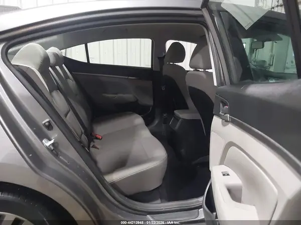 5NPD84LF8JH343712 2018 HYUNDAI ELANTRA - Image 8