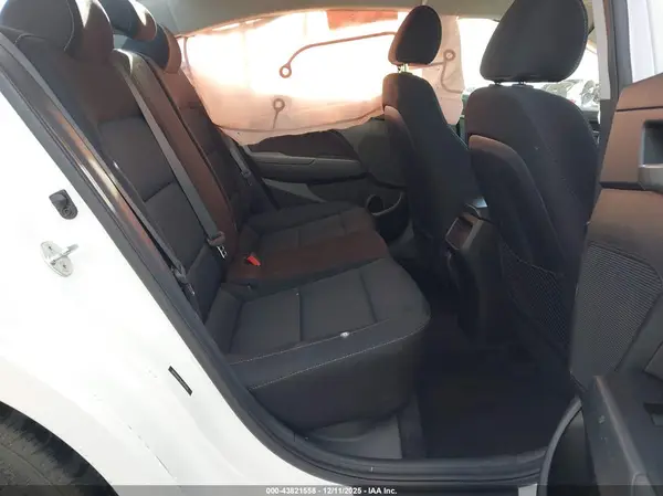 5NPD84LF8JH345105 2018 HYUNDAI ELANTRA - Image 8