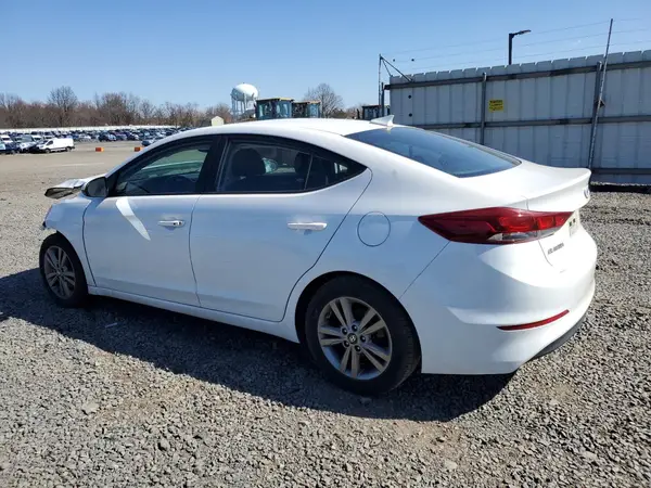 5NPD84LF8JH349056 2018 HYUNDAI ELANTRA - Image 2