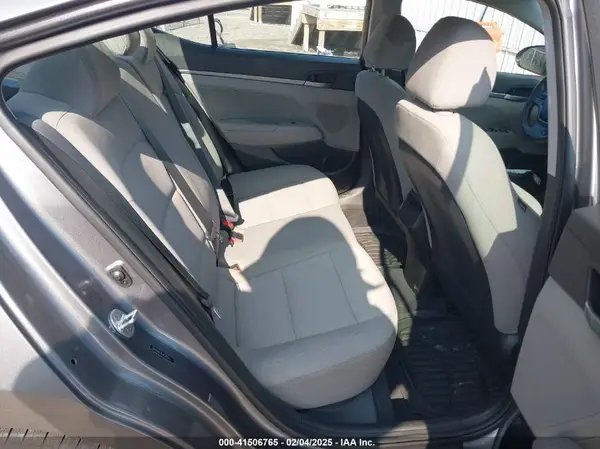 5NPD84LF8JH355522 2018 HYUNDAI ELANTRA - Image 8