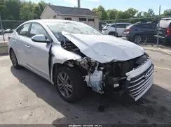 5NPD84LF8JH359019 2018 HYUNDAI ELANTRA
