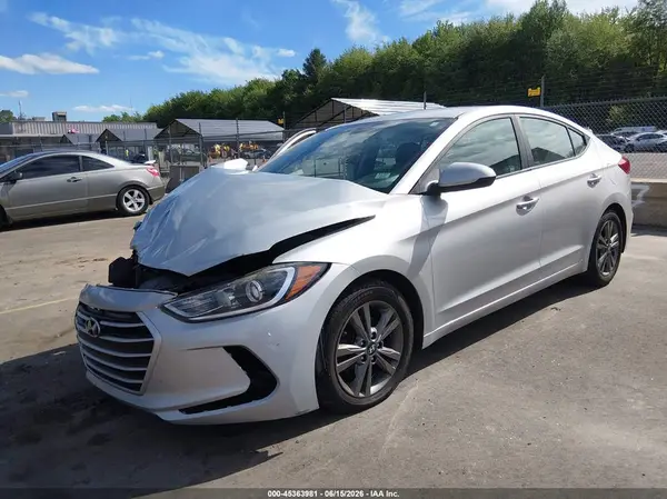 5NPD84LF8JH359019 2018 HYUNDAI ELANTRA - Image 2