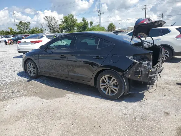 5NPD84LF8JH359585 2018 HYUNDAI ELANTRA - Image 2