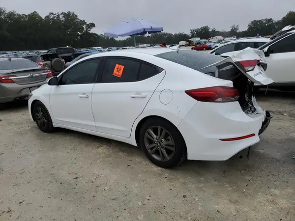 5NPD84LF8JH359649 2018 HYUNDAI ELANTRA - Image 2