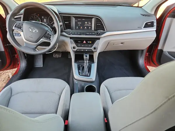 5NPD84LF8JH359764 2018 HYUNDAI ELANTRA - Image 8