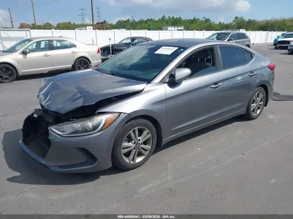 5NPD84LF8JH359831 2018 HYUNDAI ELANTRA - Image 2