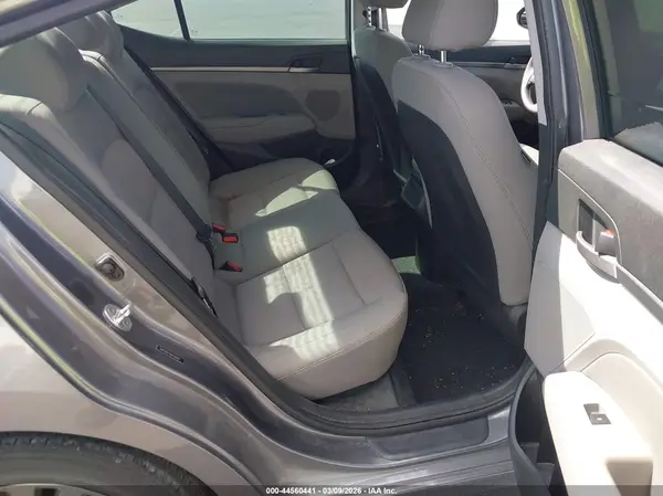 5NPD84LF8JH359831 2018 HYUNDAI ELANTRA - Image 8