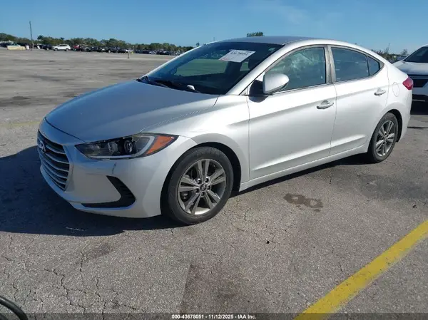 5NPD84LF8JH360820 2018 HYUNDAI ELANTRA - Image 2