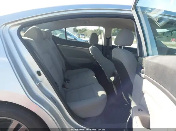 5NPD84LF8JH360820 2018 HYUNDAI ELANTRA - Image 8