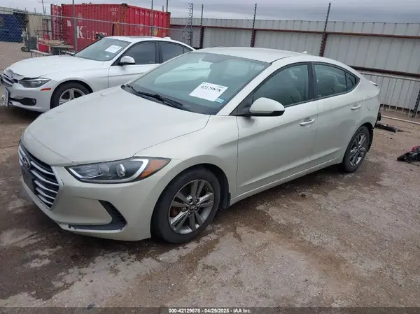 5NPD84LF8JH361479 2018 HYUNDAI ELANTRA - Image 2