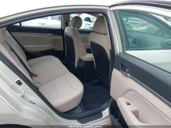 5NPD84LF8JH361479 2018 HYUNDAI ELANTRA - Image 8