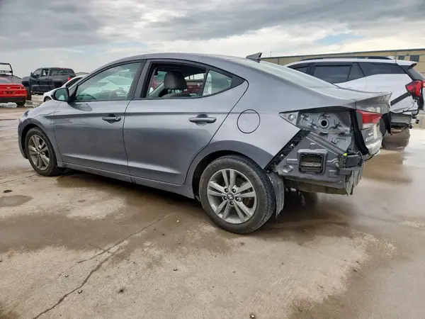 5NPD84LF8JH363233 2018 HYUNDAI ELANTRA - Image 2