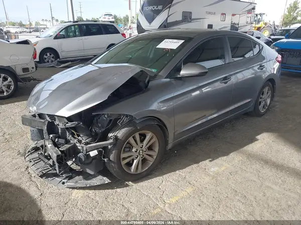 5NPD84LF8JH368741 2018 HYUNDAI ELANTRA - Image 2