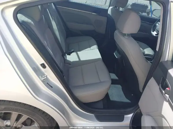 5NPD84LF8JH369274 2018 HYUNDAI ELANTRA - Image 8