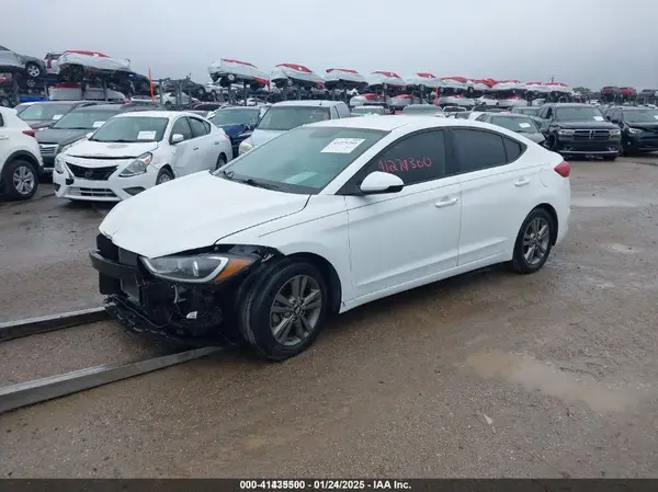 5NPD84LF8JH372207 2018 HYUNDAI ELANTRA - Image 2