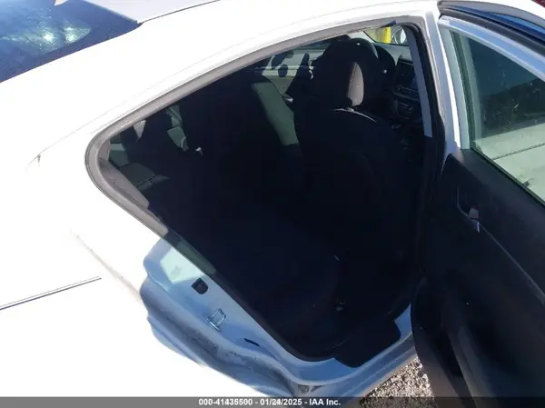 5NPD84LF8JH372207 2018 HYUNDAI ELANTRA - Image 8