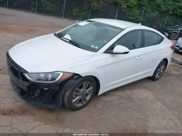 5NPD84LF8JH373602 2018 HYUNDAI ELANTRA - Image 2