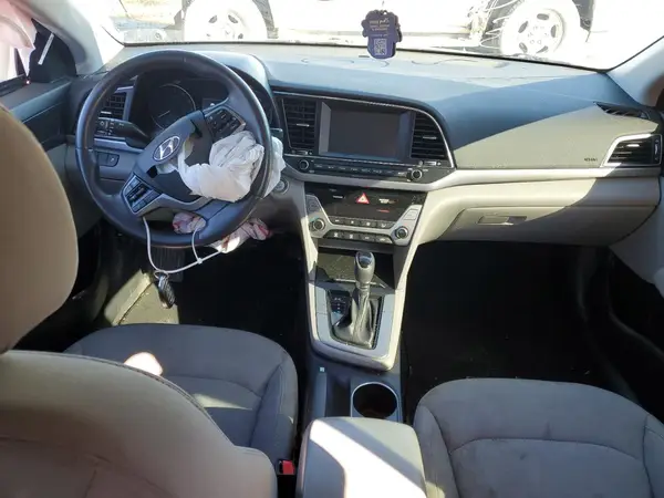 5NPD84LF8JH374281 2018 HYUNDAI ELANTRA - Image 8