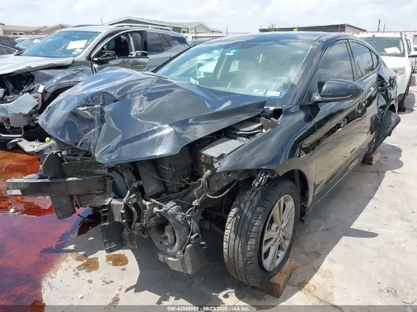 5NPD84LF8JH378492 2018 HYUNDAI ELANTRA - Image 2