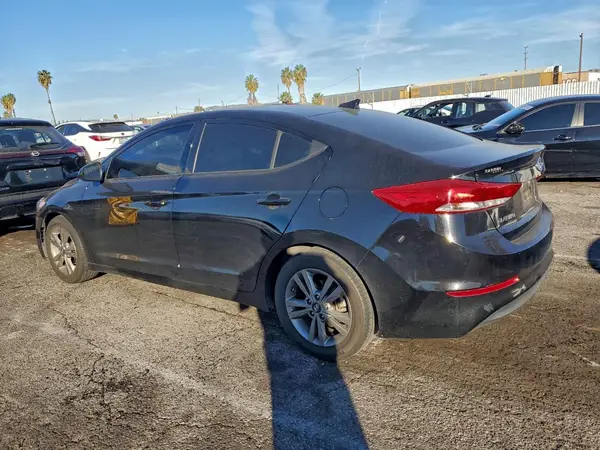 5NPD84LF8JH381263 2018 HYUNDAI ELANTRA - Image 2