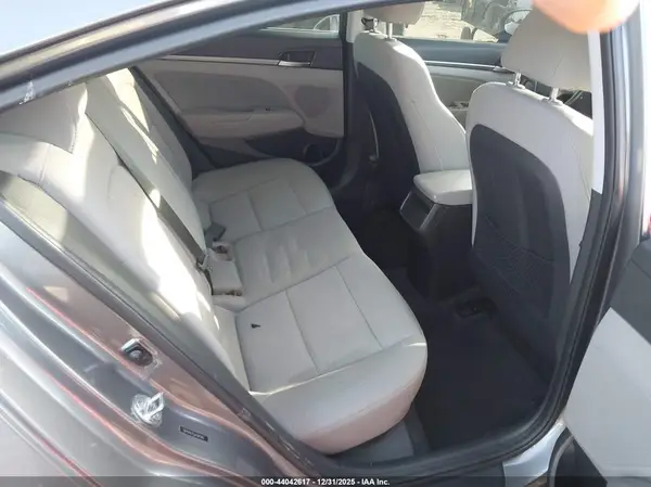 5NPD84LF8JH381585 2018 HYUNDAI ELANTRA - Image 8