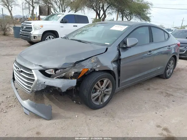 5NPD84LF8JH382428 2018 HYUNDAI ELANTRA - Image 2