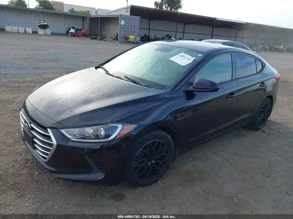 5NPD84LF8JH385829 2018 HYUNDAI ELANTRA - Image 2