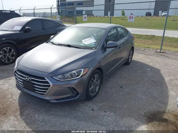 5NPD84LF8JH388147 2018 HYUNDAI ELANTRA - Image 2