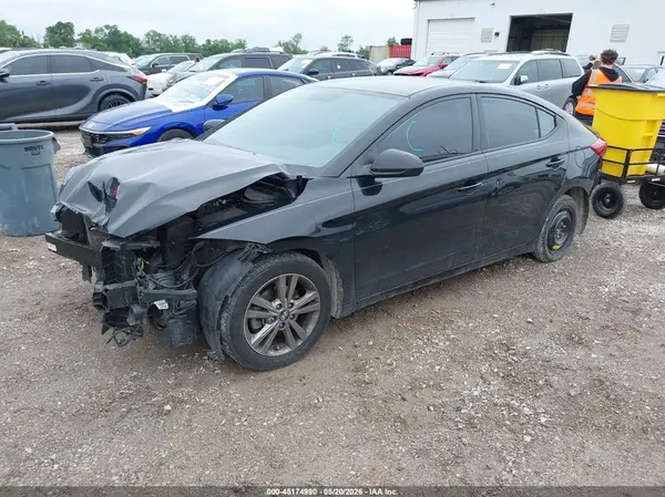 5NPD84LF8JH388357 2018 HYUNDAI ELANTRA - Image 2