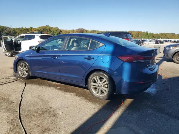 5NPD84LF8JH389203 2018 HYUNDAI ELANTRA - Image 2