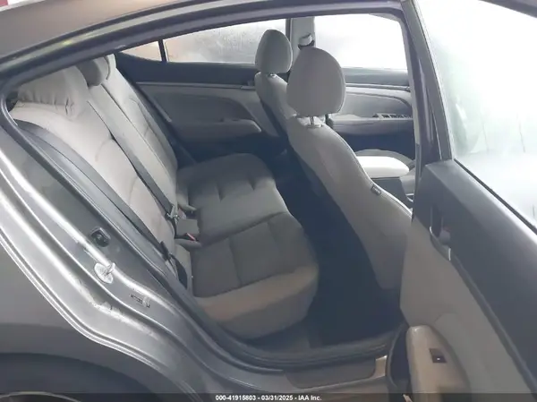 5NPD84LF8JH389623 2018 HYUNDAI ELANTRA - Image 8