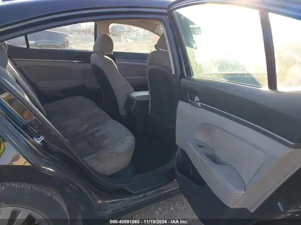 5NPD84LF8JH390464 2018 HYUNDAI ELANTRA - Image 8