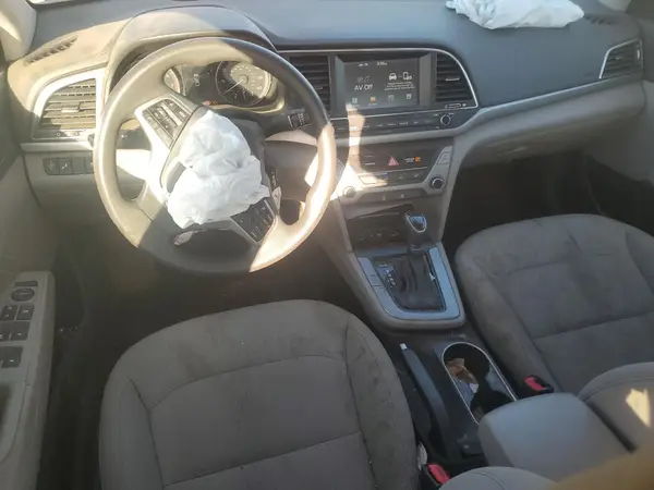 5NPD84LF8JH392070 2018 HYUNDAI ELANTRA - Image 8
