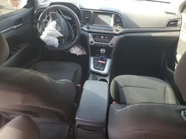 5NPD84LF8JH396264 2018 HYUNDAI ELANTRA - Image 8