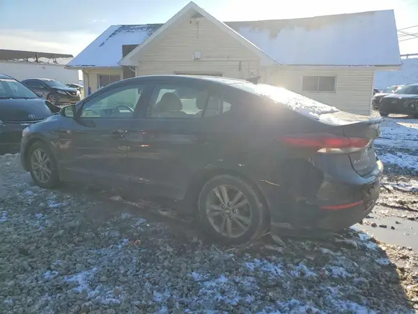 5NPD84LF8JH397057 2018 HYUNDAI ELANTRA - Image 2