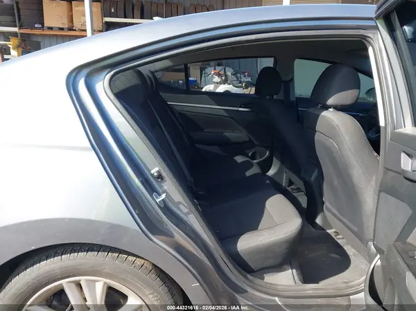 5NPD84LF8KH404462 2019 HYUNDAI ELANTRA - Image 8