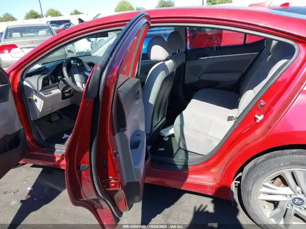 5NPD84LF8KH407510 2019 HYUNDAI ELANTRA - Image 8