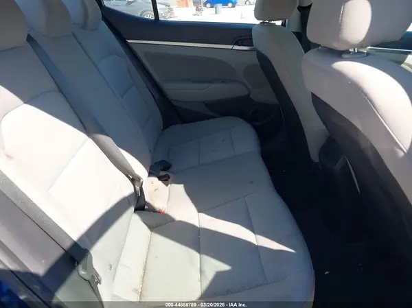 5NPD84LF8KH407636 2019 HYUNDAI ELANTRA - Image 8