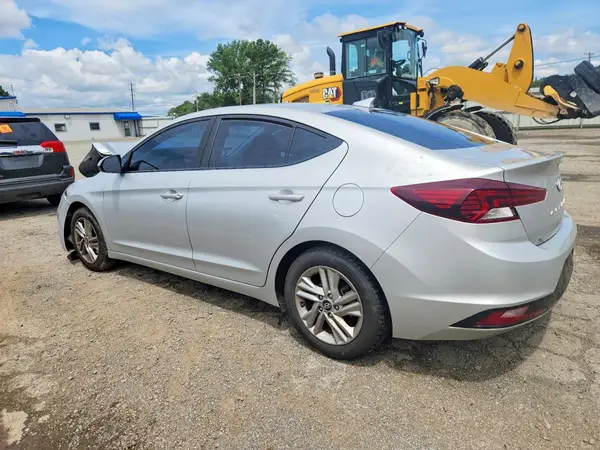 5NPD84LF8KH412853 2019 HYUNDAI ELANTRA - Image 2