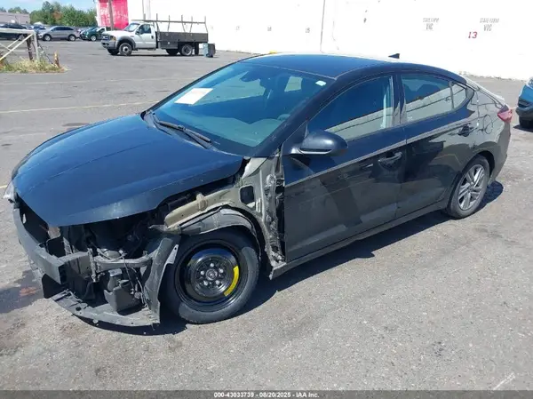 5NPD84LF8KH415140 2019 HYUNDAI ELANTRA - Image 2