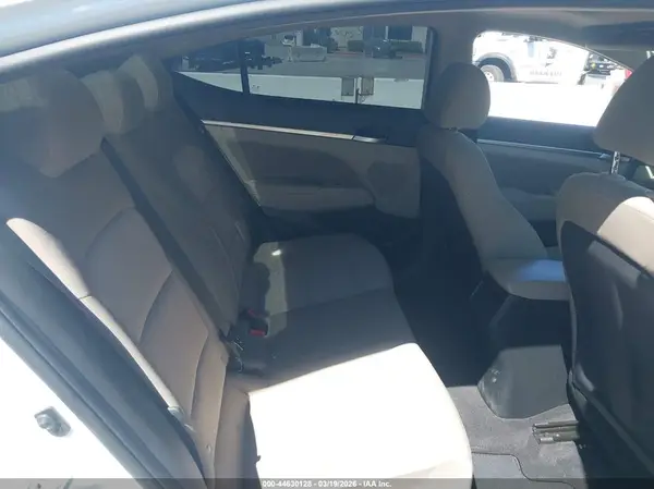 5NPD84LF8KH422038 2019 HYUNDAI ELANTRA - Image 8