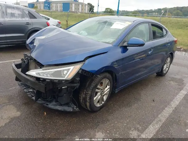 5NPD84LF8KH423240 2019 HYUNDAI ELANTRA - Image 2