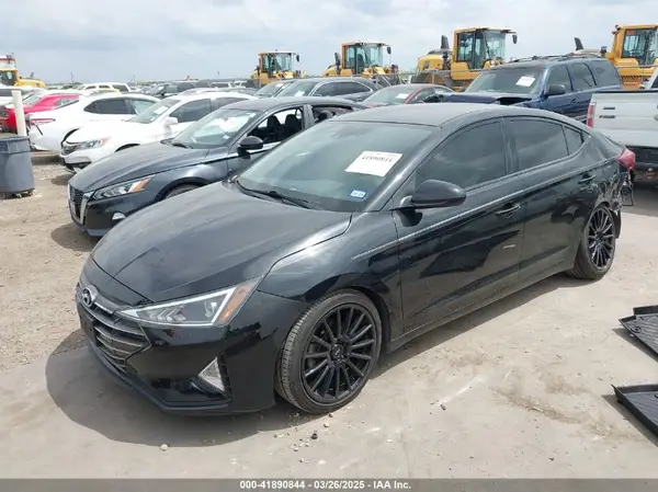 5NPD84LF8KH426056 2019 HYUNDAI ELANTRA - Image 2