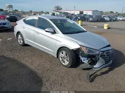 5NPD84LF8KH427319 2019 HYUNDAI ELANTRA