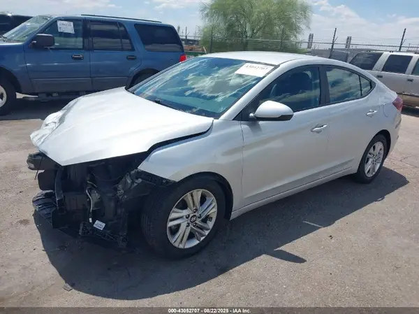 5NPD84LF8KH428180 2019 HYUNDAI ELANTRA - Image 2
