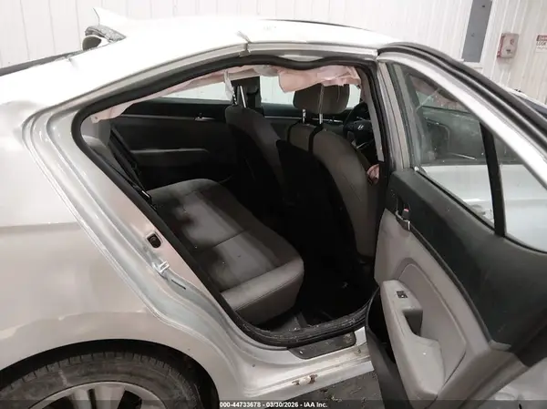 5NPD84LF8KH458666 2019 HYUNDAI ELANTRA - Image 8