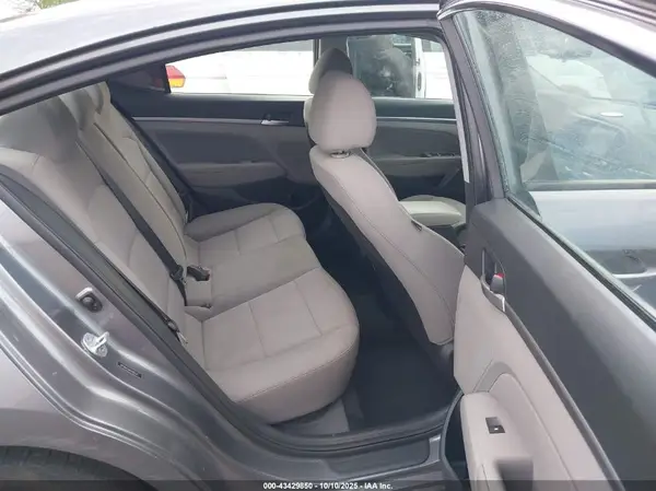 5NPD84LF8KH460241 2019 HYUNDAI ELANTRA - Image 8