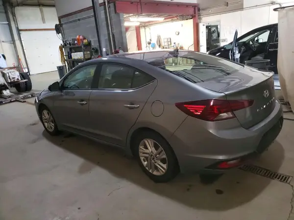 5NPD84LF8KH462040 2019 HYUNDAI ELANTRA - Image 2